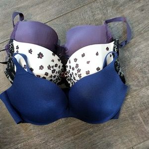 Victoria secret Bras, lot of 3
